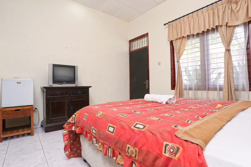 Kedin'S Inn Seminyak Extérieur photo